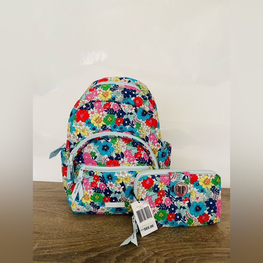 SET-New Vera Bradley far out floral essentials backpack and wallet